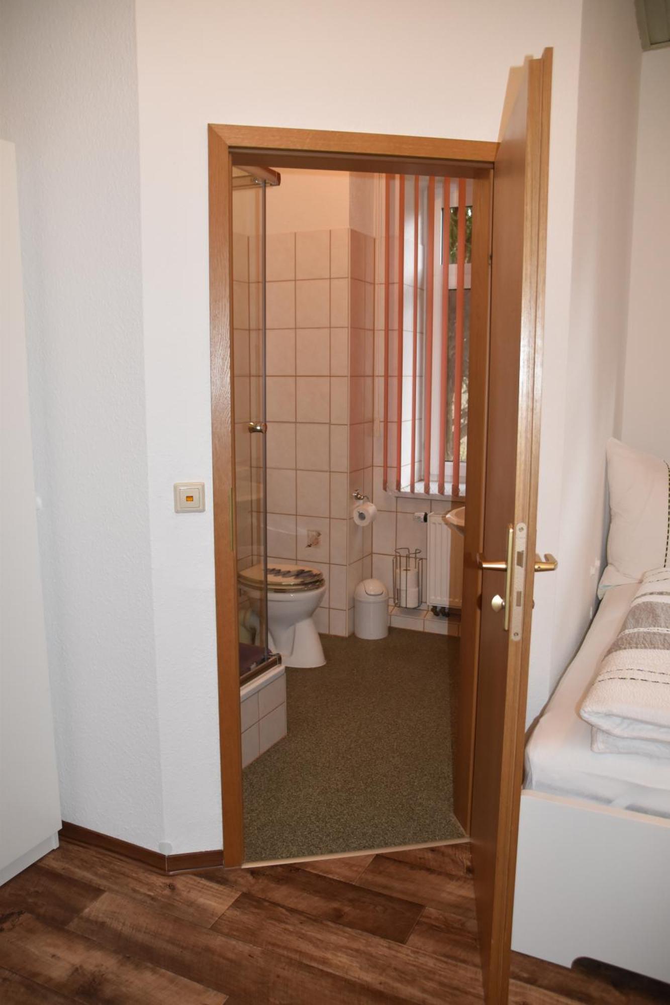 Ferienwohnung Und Pension "Zur Aue" Konigsbruck 外观 照片